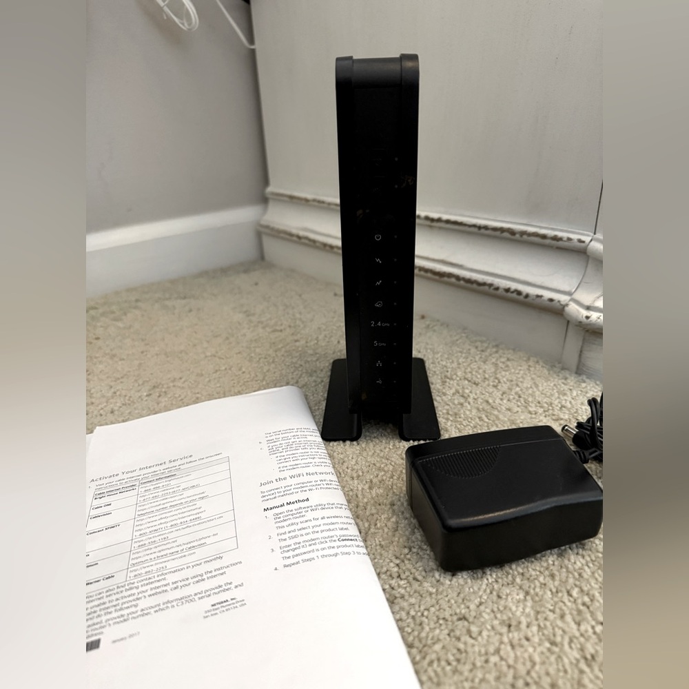 Netgear Black Networking Cable WiFi Modem